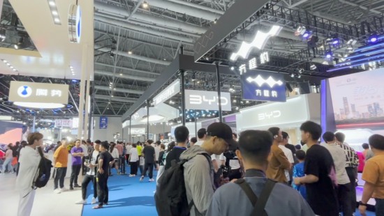 Badge Scanners Boost Efficiency with Quick QR Code Badge Scanning at Exhibitions and Events