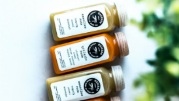 2026 के लिए सर्वश्रेष्ठ पनरोक लेबल निर्माता: टिकाऊ, लंबे समय तक चलने वाले लेबल के लिए पूर्ण गाइड